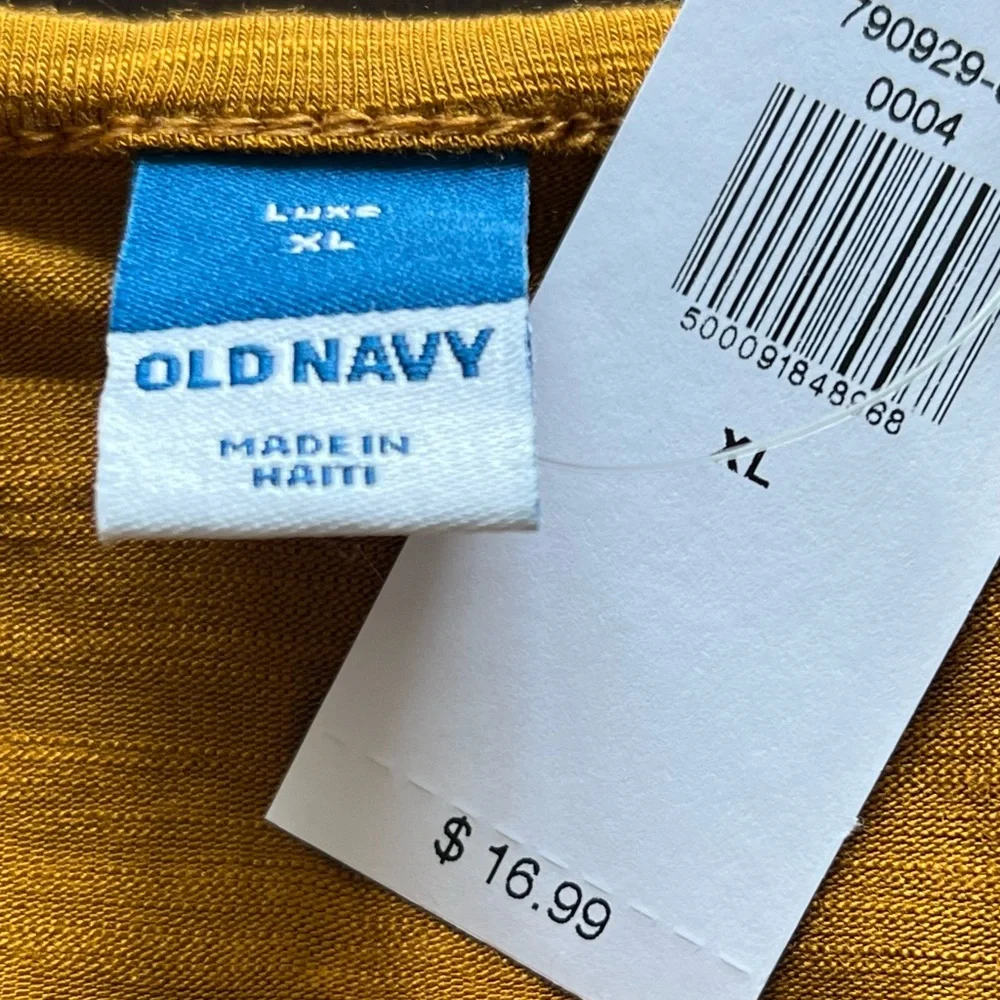 NWT Old Navy v neck luxe tee XL - Picture 2 of 3